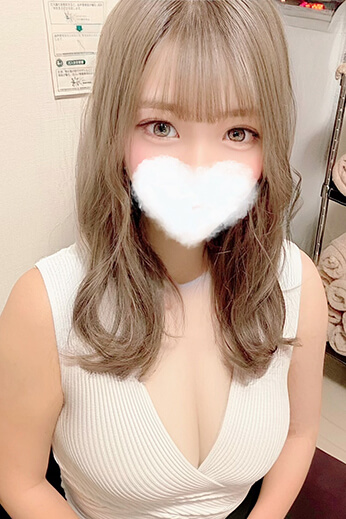 綾瀬まりな(22)